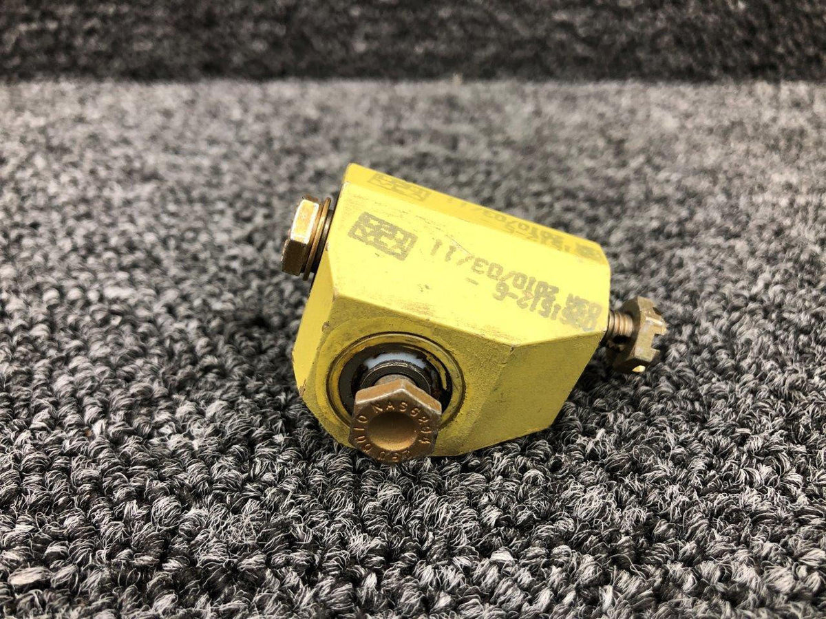 Cessna Aircraft Parts 0961512-5 Cessna 162 Control Stick Swivel Assembly