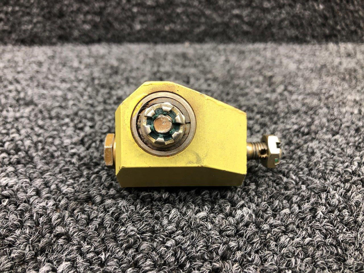 Cessna Aircraft Parts 0961512-5 Cessna 162 Control Stick Swivel Assembly