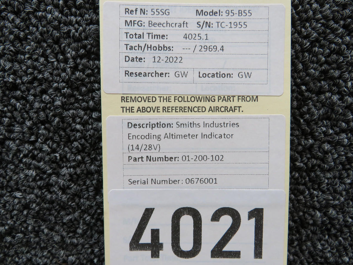 Smiths Ind 01-200-102 Smiths Industries Encoding Altimeter Indicator (Volts: 14/28)