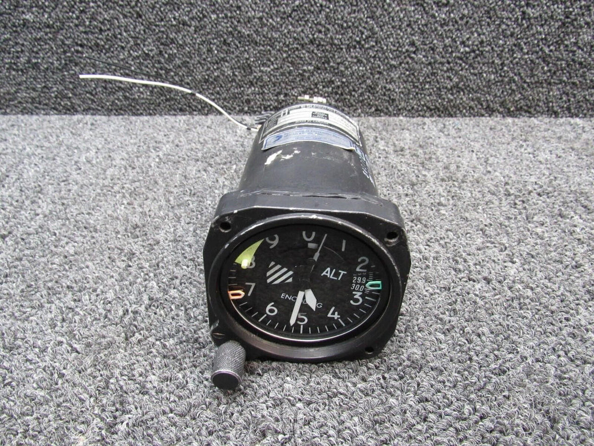 Smiths Ind 01-200-102 Smiths Industries Encoding Altimeter Indicator (Volts: 14/28)