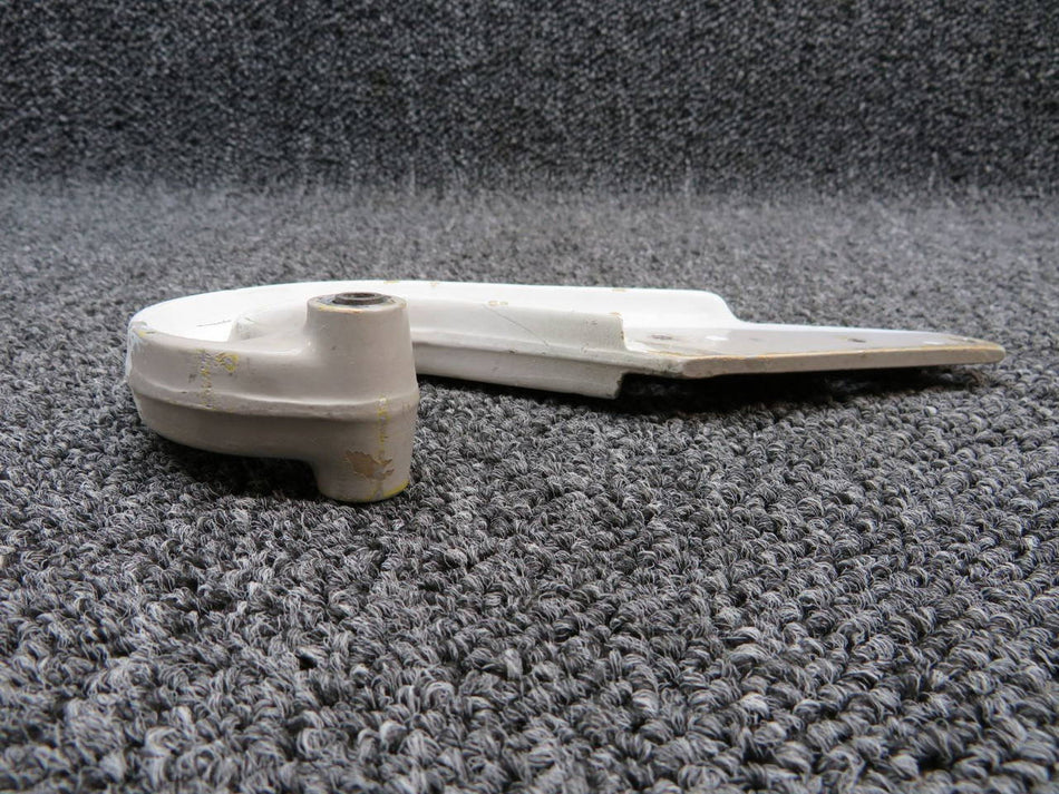 0826005-4 Cessna Main Gear Door Hinge Arm