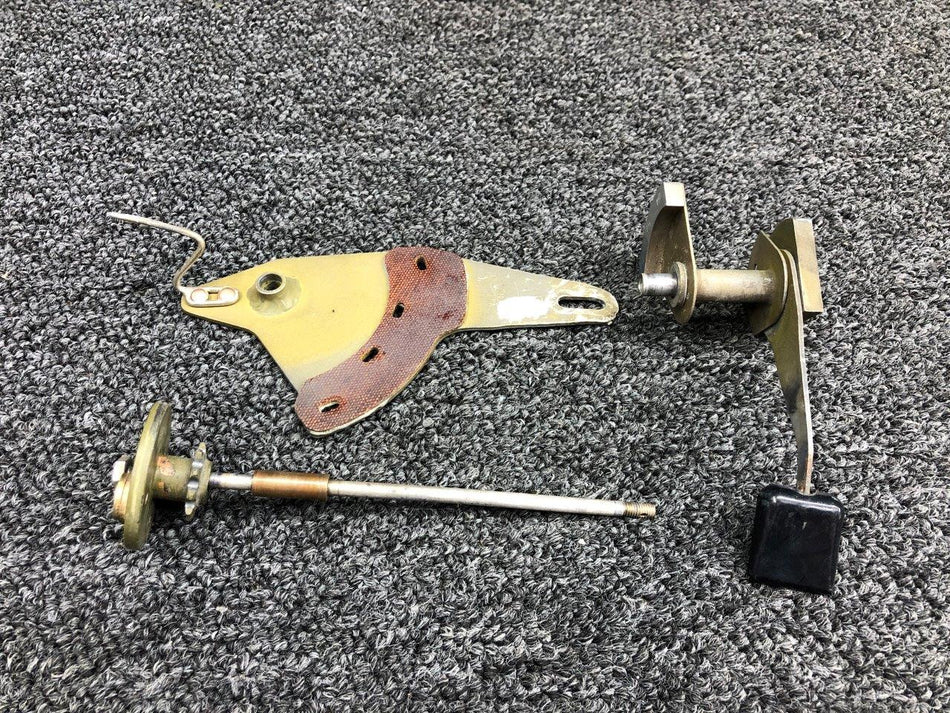 5115217-15 / 5115218-7 Cessna 421C Flap Trim Pre-Select Lever W/ Arm Pivot