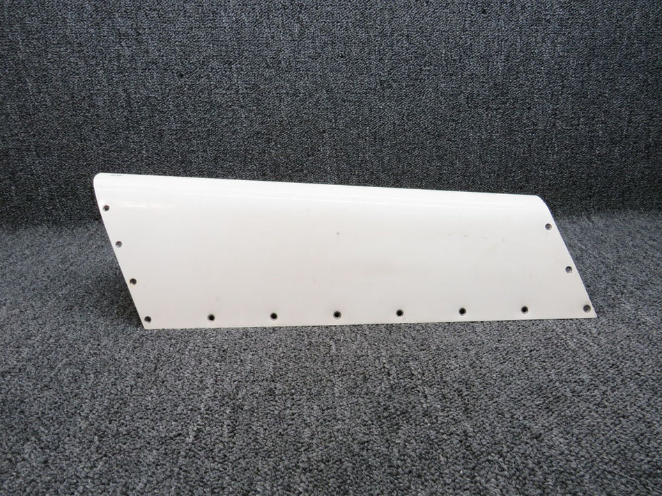 40626-001 Piper PA-31T Leading Edge Access Panel RH (White) (C20)