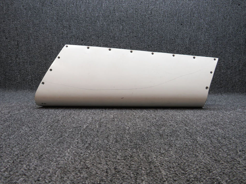 40626-001 Piper PA-31T Leading Edge Access Panel RH (White) (C20)