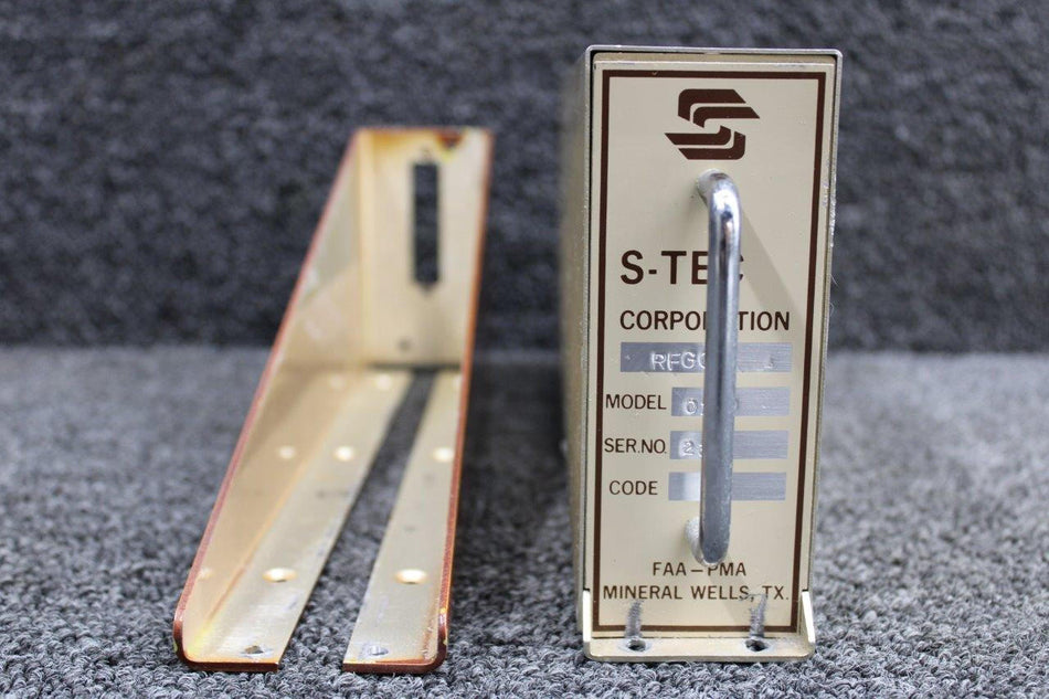S-Tec Aviation Parts 0109 S-Tec RFGC Autopilot Roll Computer W/ Tray (Volts: 14) (SA)