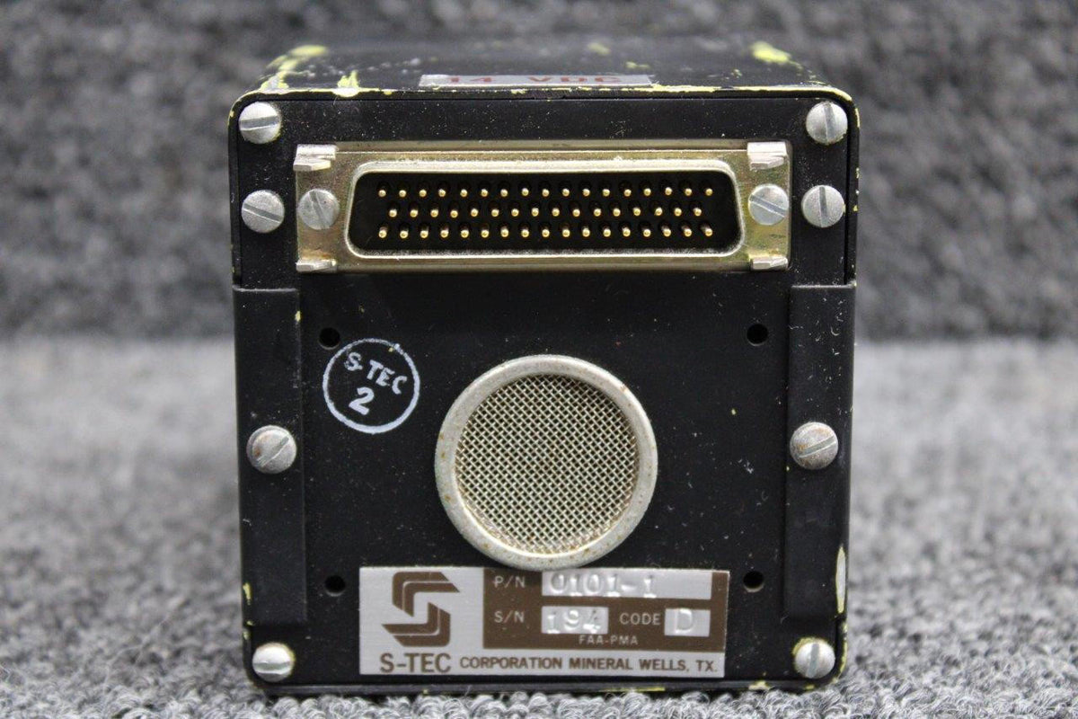 S-Tec Aviation Parts 0101-1 S-Tec Autopilot Control Head Unit (Volts: 14) (SA)