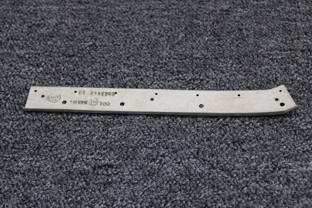 Cessna Aircraft Parts 0823412-13 Cessna Adapter Bracket (SA)