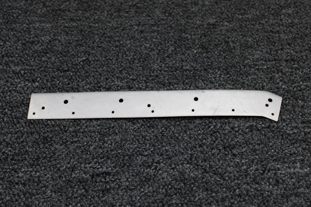 Cessna Aircraft Parts 0823412-13 Cessna Adapter Bracket (SA)