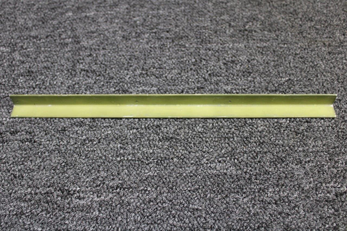 Piper Aircraft Parts 85616-003 (ALT: 10133-0601) Piper Angle (NEW OLD STOCK) (SA)