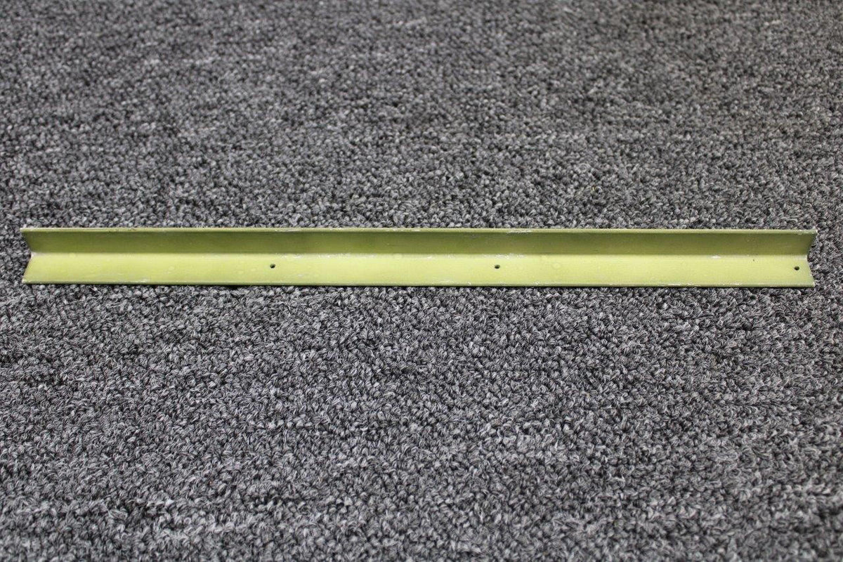 Piper Aircraft Parts 85616-003 (ALT: 10133-0601) Piper Angle (NEW OLD STOCK) (SA)