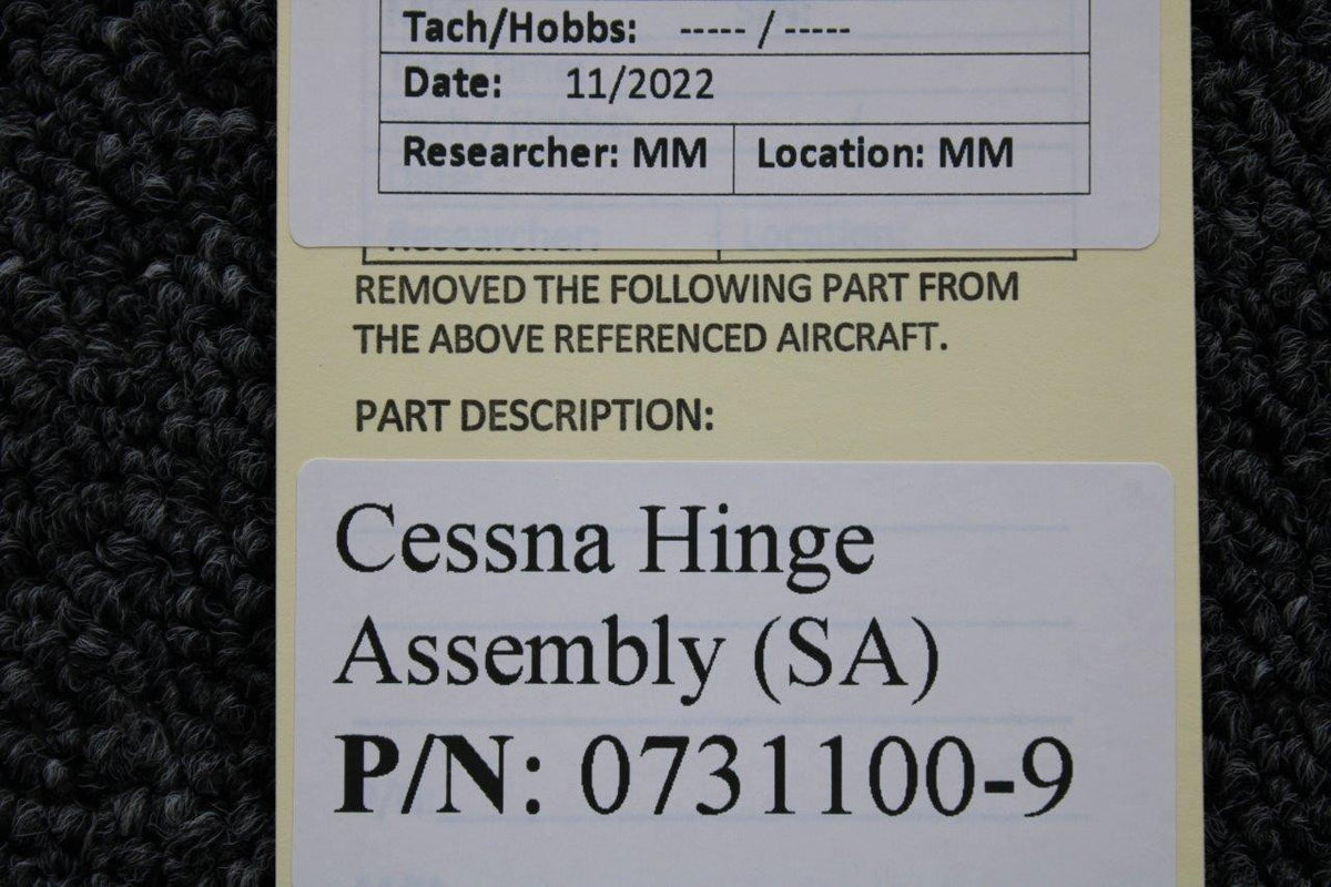 Cessna Aircraft Parts 0731100-9 Cessna Hinge Assembly (SA)