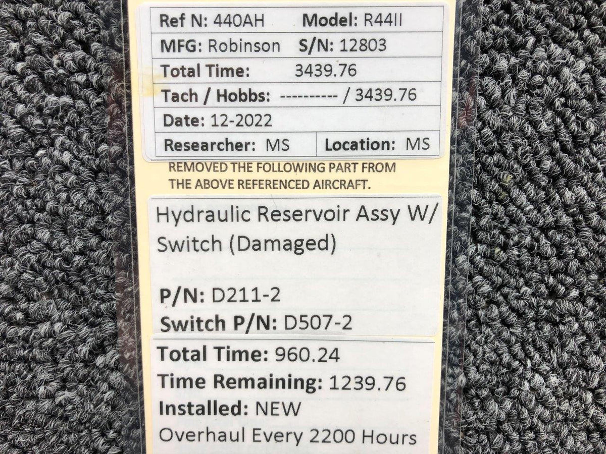 Robinson Helicopter & Airplane Parts D211-2 / D507-2 Robinson R44II Hydraulic Reservoir Assy W/ Switch (Damaged)