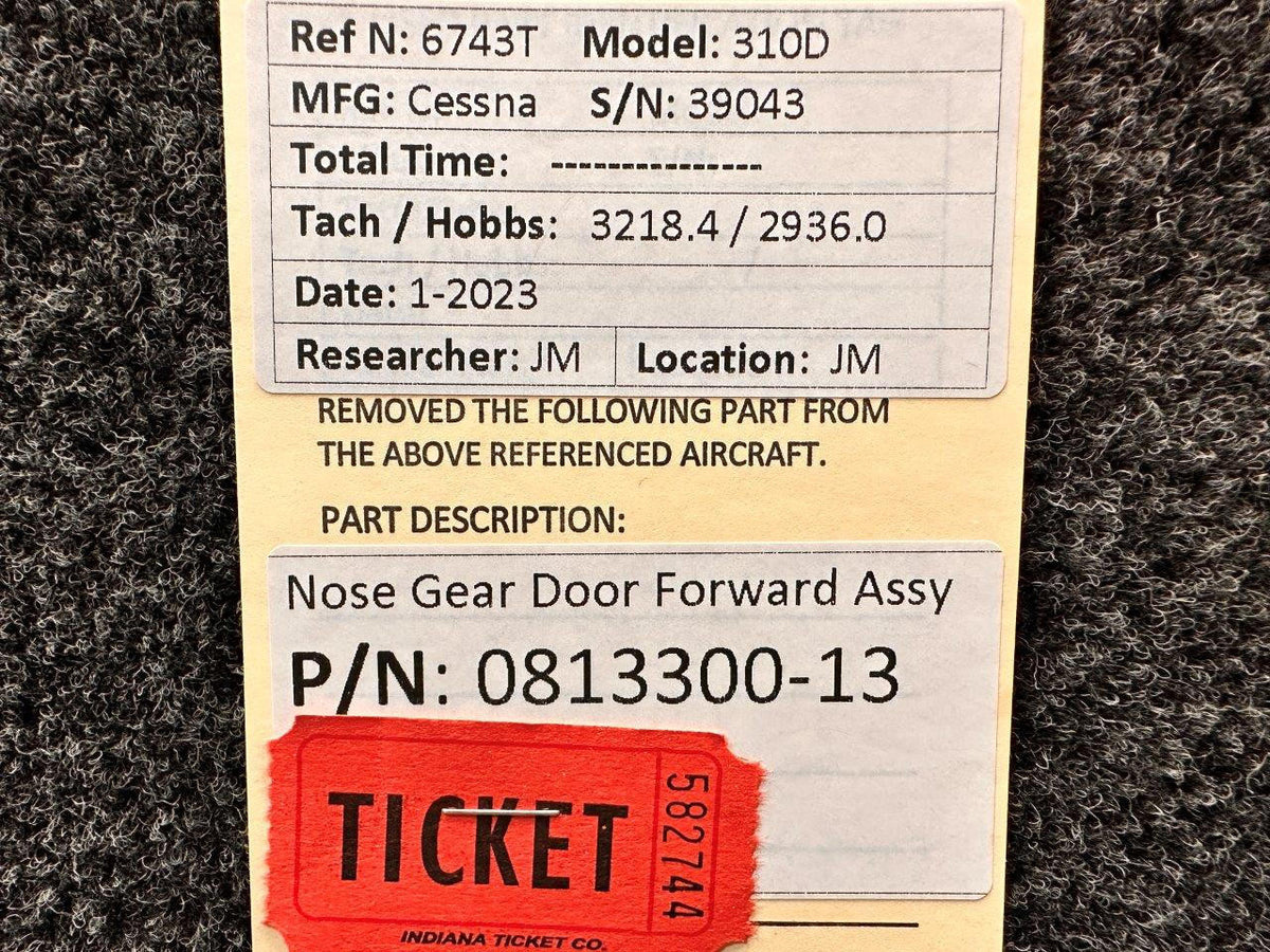 Cessna Aircraft Parts 0813300-13 Cessna 310D Nose Gear Door Forward Assembly
