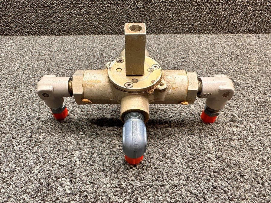 Cessna Aircraft Parts 0855013-1 Cessna 310D Fuel Selector Valve Assembly