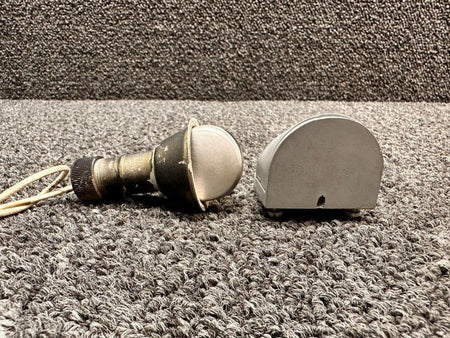 Grimes 0823200-1 (ALT: C622001-501) Grimes Navigation Light LH or RH W/ Retainer