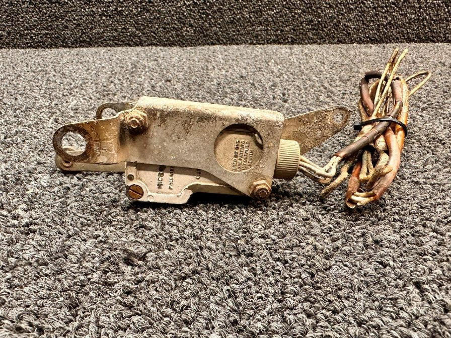 Cessna Aircraft Parts IVA20 (USE: 1VA20) Cessna 310D Micro Switch Assembly W/ Bracket