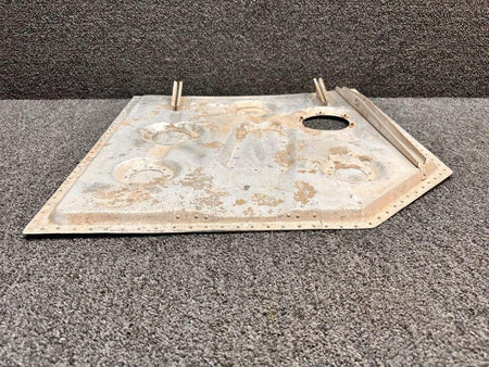 Cessna Aircraft Parts 0826000-40 Cessna 310D Main Gear Wheel Well Door Assembly RH