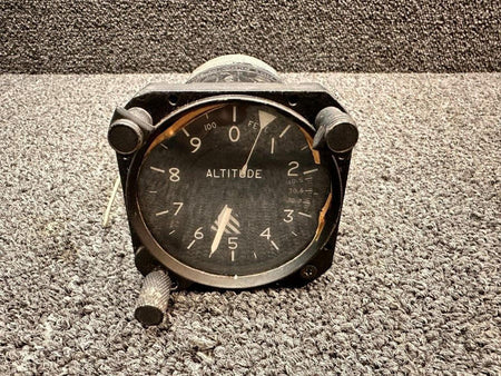 Aeritalia 16050WK (ALT: C664014-0101) Aeritalia Sensitive Altimeter Indicator (Lighted)