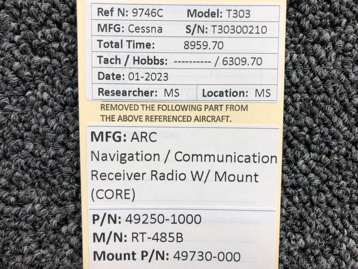 Aircraft Radio and Control 49250-1000 ARC RT-485B Navigation / Communication Receiver Radio (Mount) (CORE)