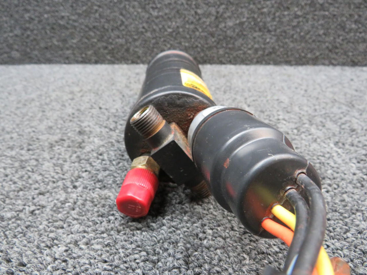 Parker 085268-03, RD-5-4585-0 Parker Filter Dryer Receiver with Red Dot Trinary Switch