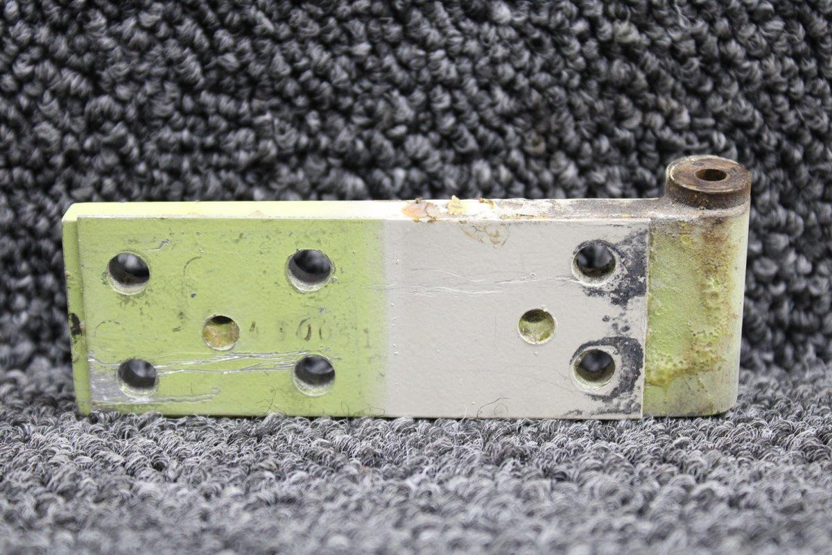 Beechcraft Parts 36-430048-5 (Alt: 36-430048-9) Beechcraft 58 Cabin Door Hinge Upper