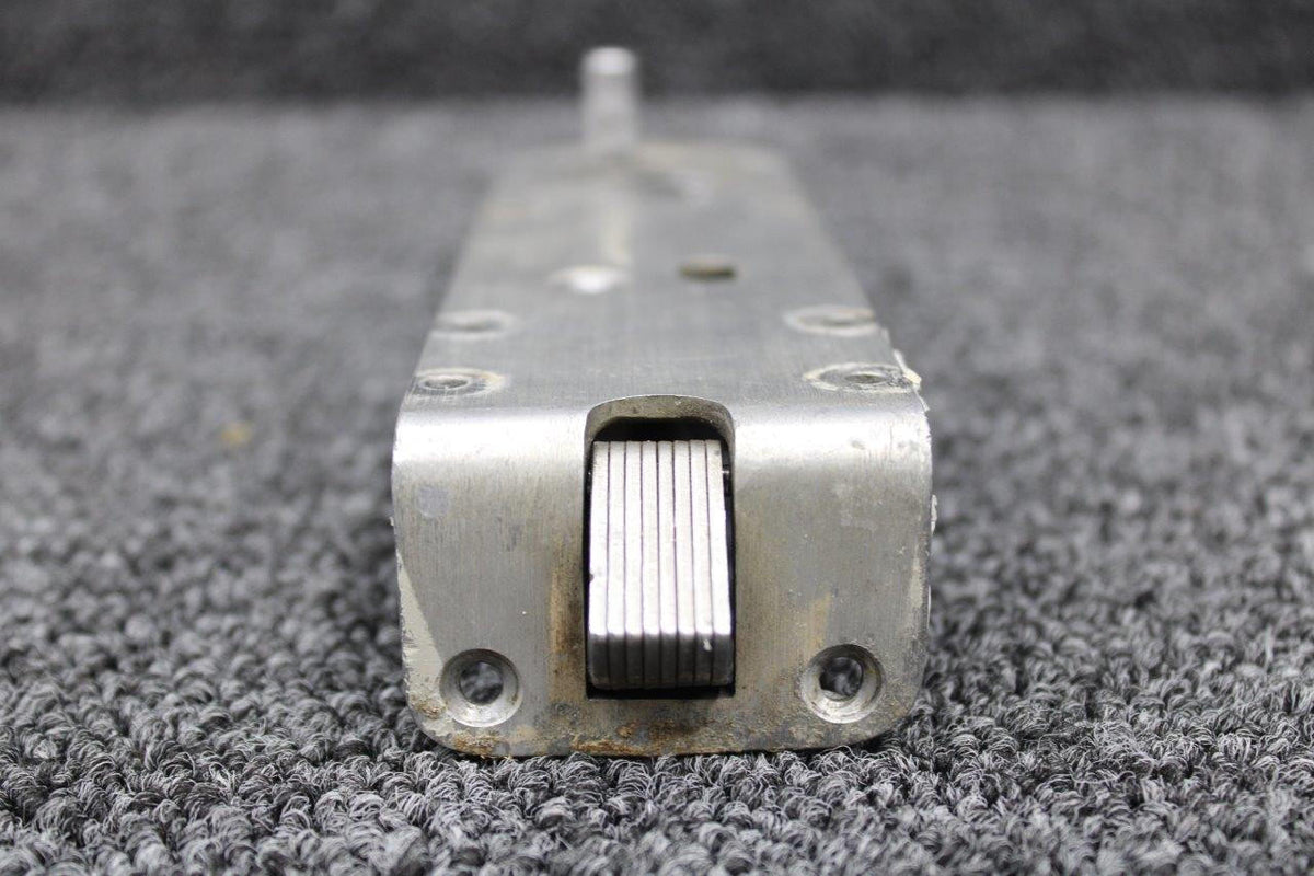 Hartwell H2532-9 Hartwell Baggage Door Latch Base Assembly