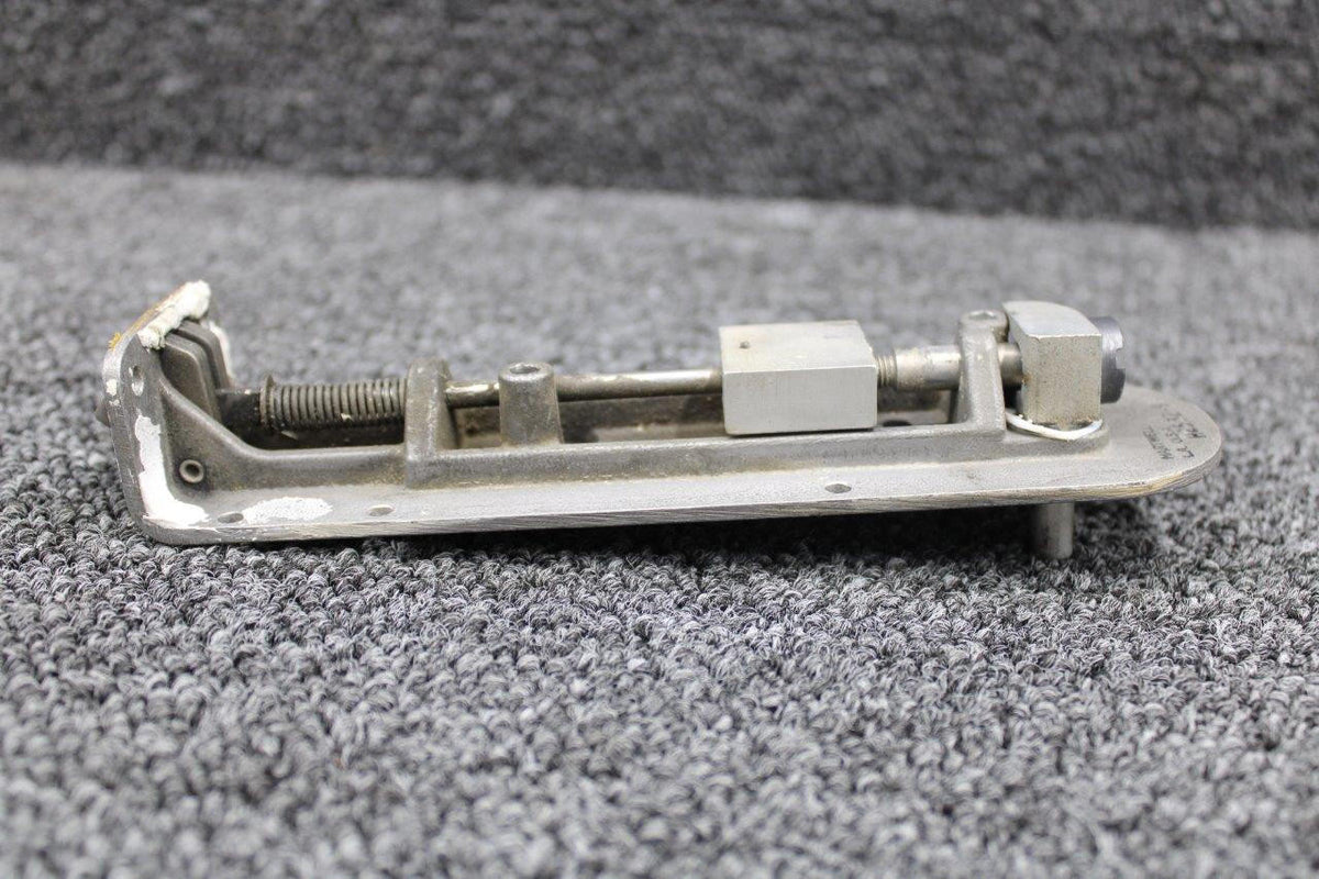 Hartwell H2532-9 Hartwell Baggage Door Latch Base Assembly