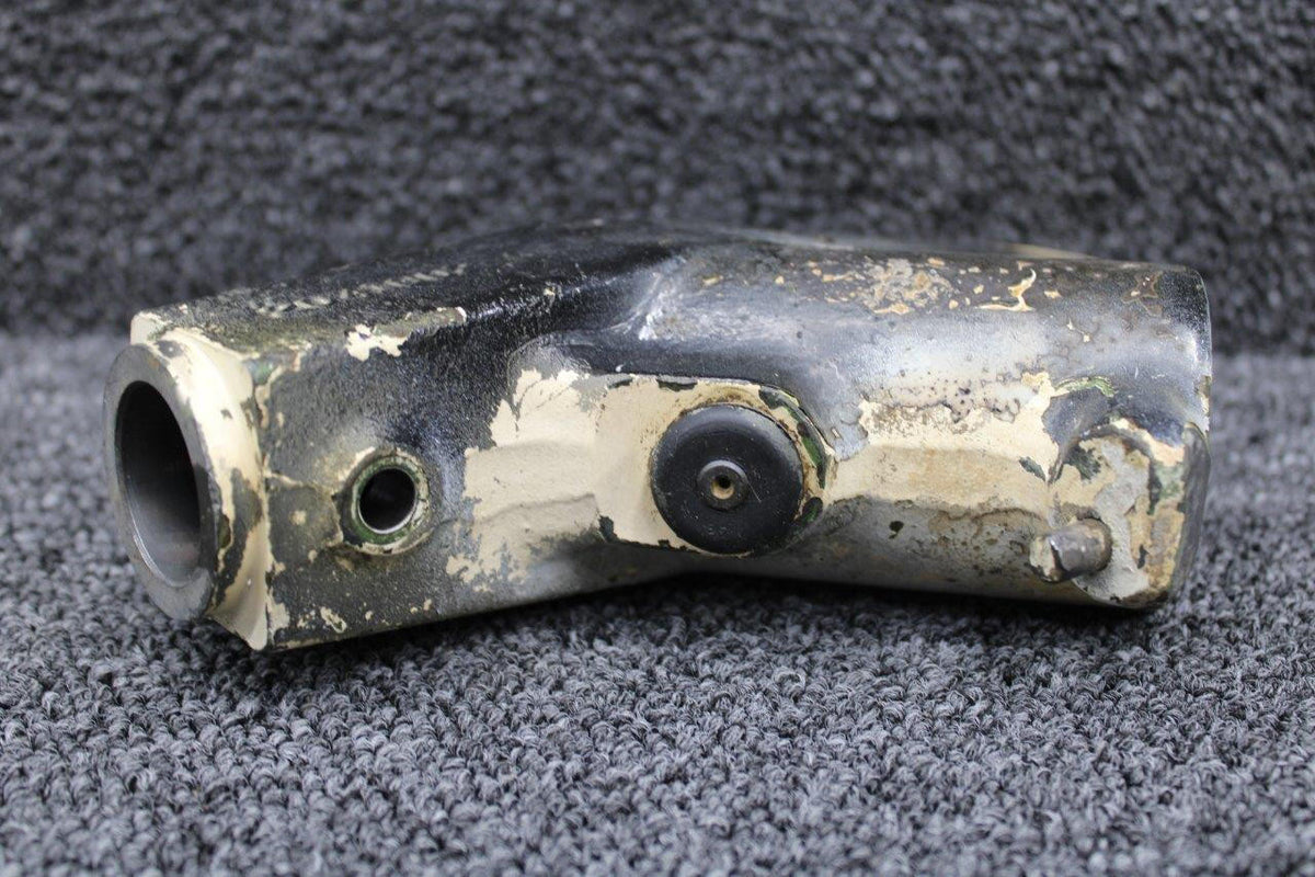 Cessna Aircraft Parts 2041002-12 Cessna 177RG Main Landing Gear Pivot RH