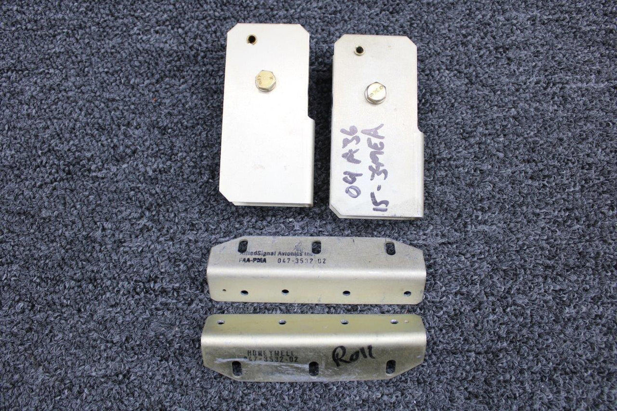 Beechcraft Parts 047-3534-02 Beechcraft Autopilot System Mounting Bracket Set