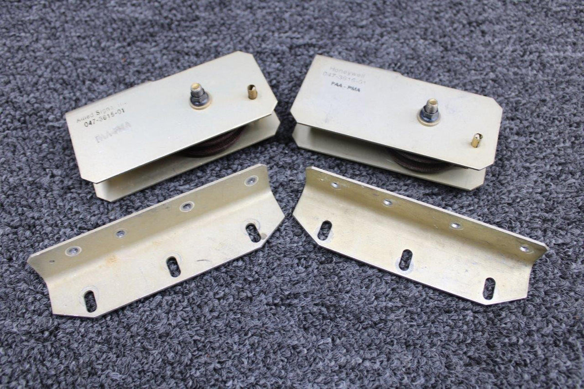 Beechcraft Parts 047-3534-02 Beechcraft Autopilot System Mounting Bracket Set