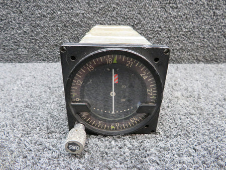 King Radio KI-201 King Radio VOR / LOC Indicator (Scratched Glass)