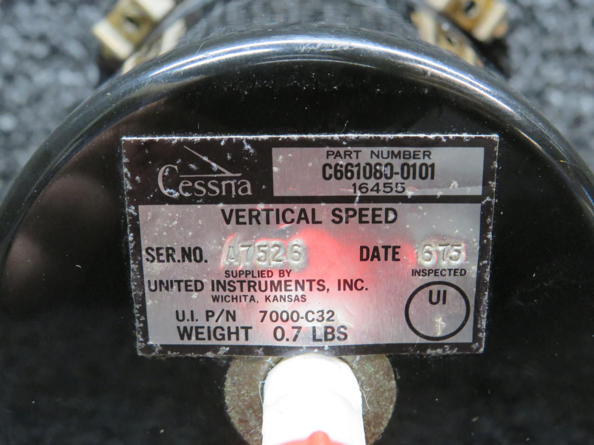 United Instruments 7000-C32 (Alt: C661080-0101) United Instruments Vertical Speed Indicator (Face)