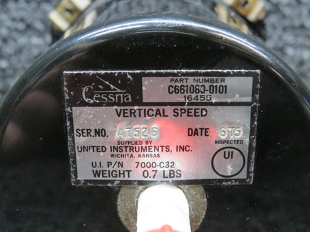 United Instruments 7000-C32 (Alt: C661080-0101) United Instruments Vertical Speed Indicator (Face)