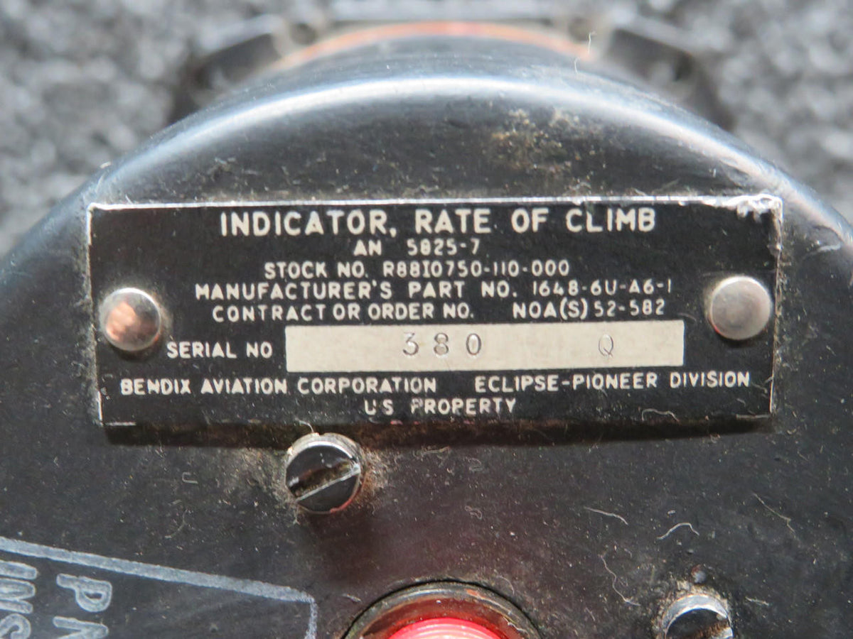 Bendix Airplane Parts & Equipment AN5825-7 (Alt: 1648-6U-A6-1) Bendix Vertical Speed Indicator (CORE) (Cracked)