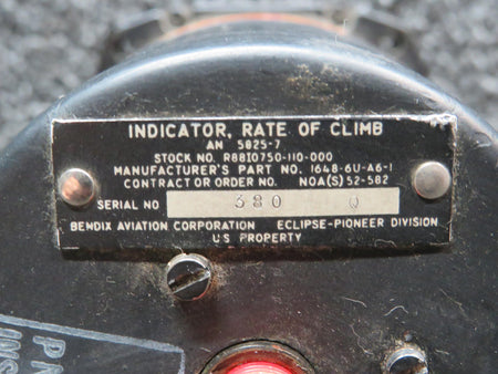 Bendix Airplane Parts & Equipment AN5825-7 (Alt: 1648-6U-A6-1) Bendix Vertical Speed Indicator (CORE) (Cracked)
