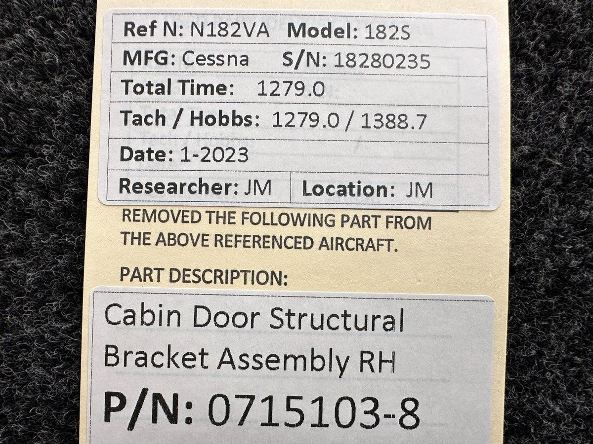 Cessna Aircraft Parts 0715103-8 Cessna 182S Cabin Door Structural Bracket Assembly RH