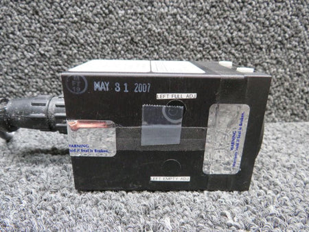 Mid-Continent MD203-1 Mid-Continent Tip Tank Fuel Quantity Indicator (Volts: 28)