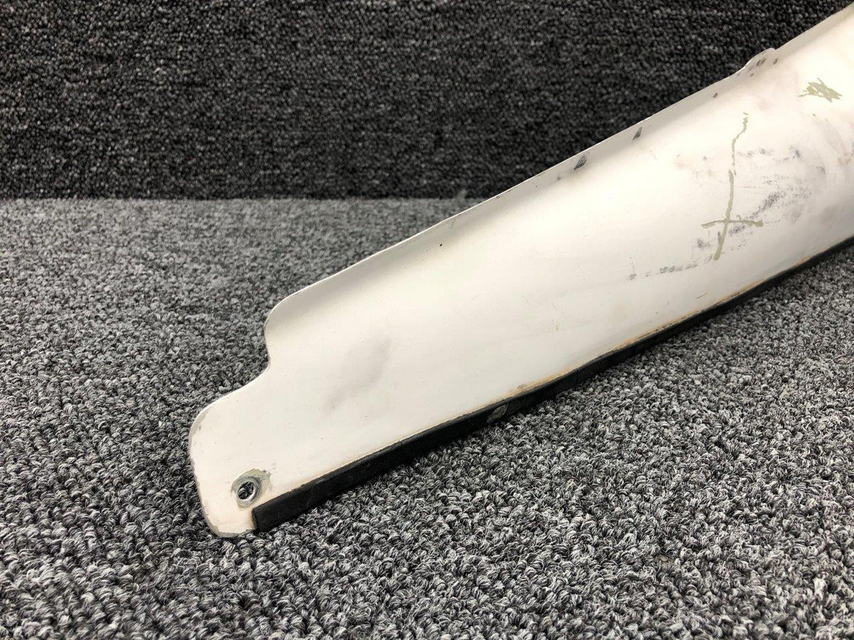 Cessna Aircraft Parts 0530010-6 (Use: 0530010-12) Cessna 172RG Upper Horizontal Fairing RH (White)