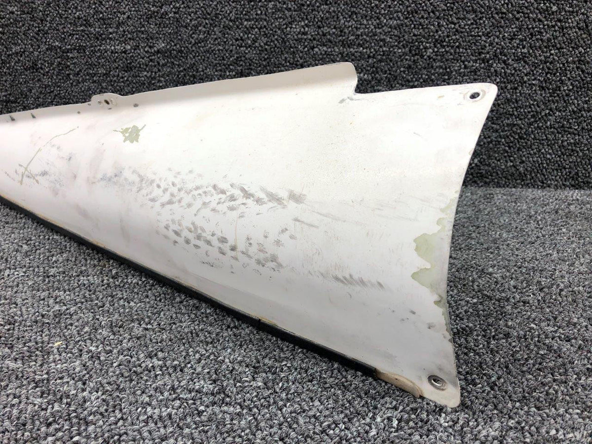 Cessna Aircraft Parts 0530010-6 (Use: 0530010-12) Cessna 172RG Upper Horizontal Fairing RH (White)