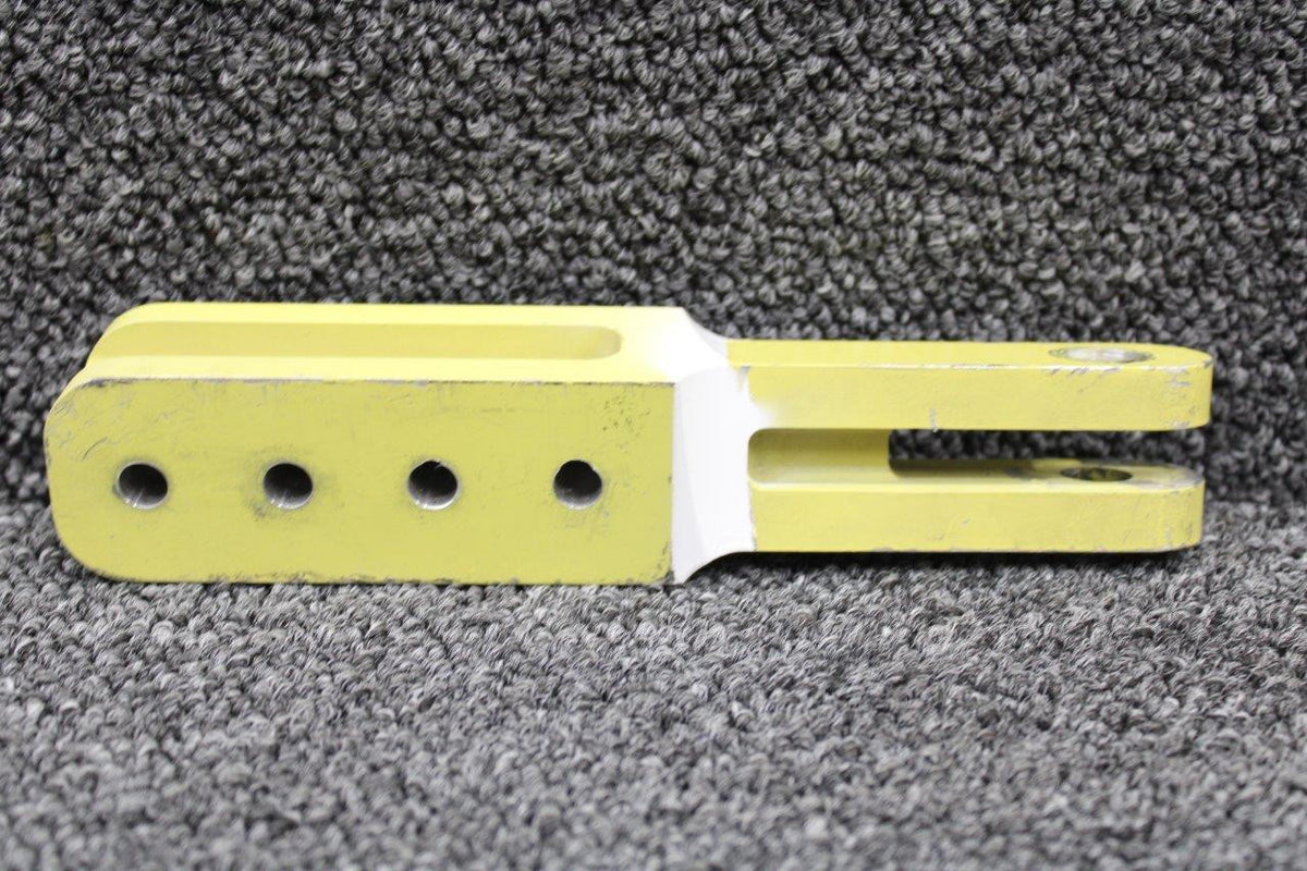 Cessna Aircraft Parts 0922710-6 Cessna 162 Wing Strut Fitting Upper RH
