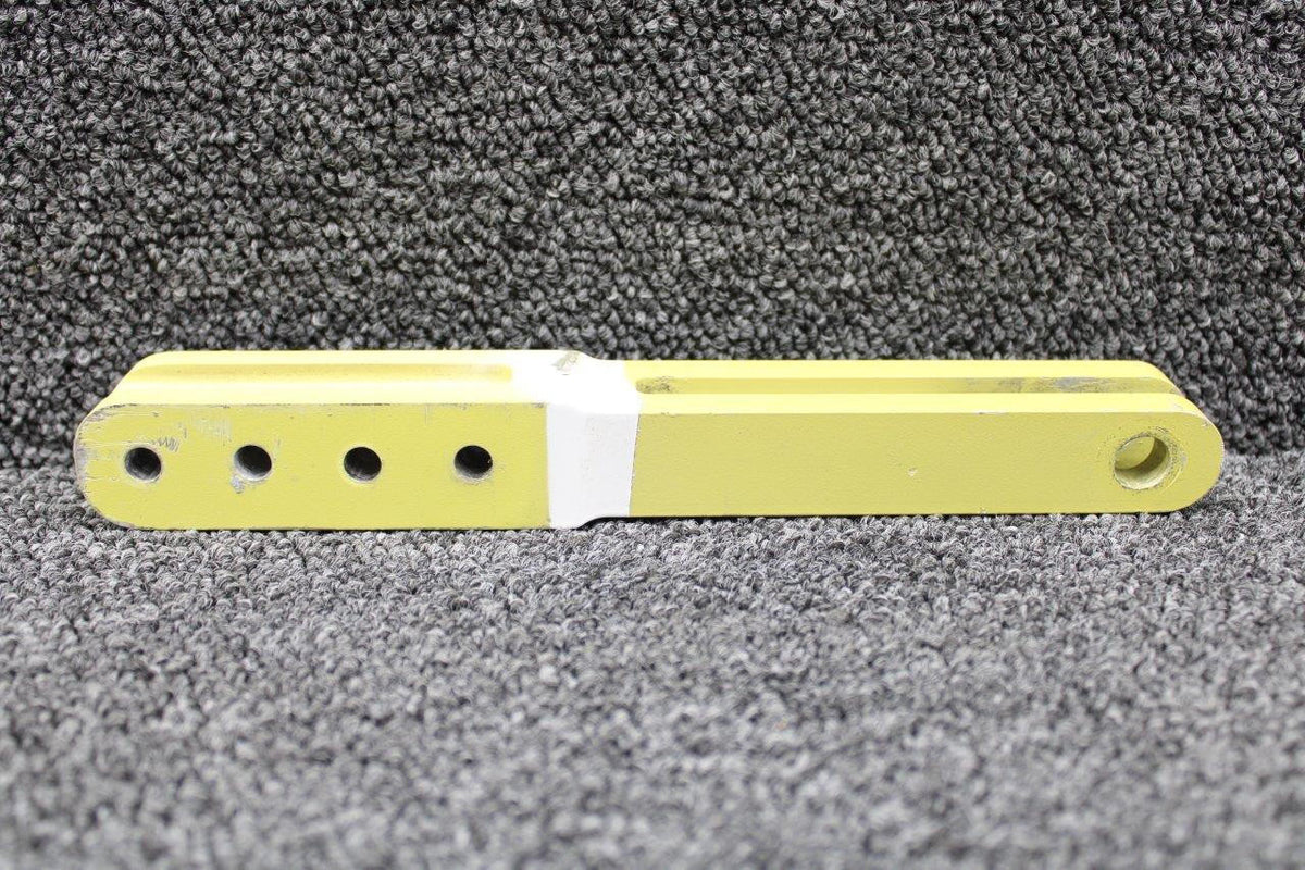 Cessna Aircraft Parts Cast: 0922710-4 Cessna 162 Wing Strut Fitting Lower RH