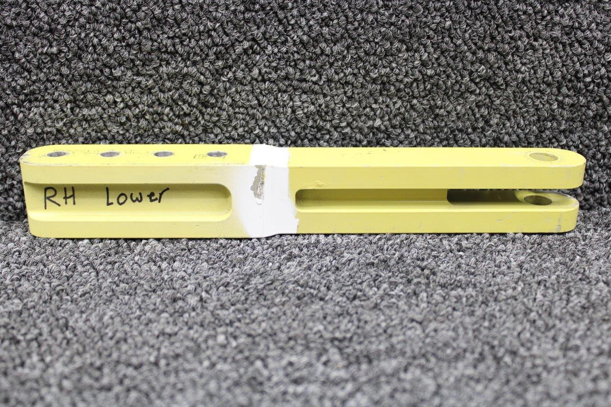 Cessna Aircraft Parts Cast: 0922710-4 Cessna 162 Wing Strut Fitting Lower RH