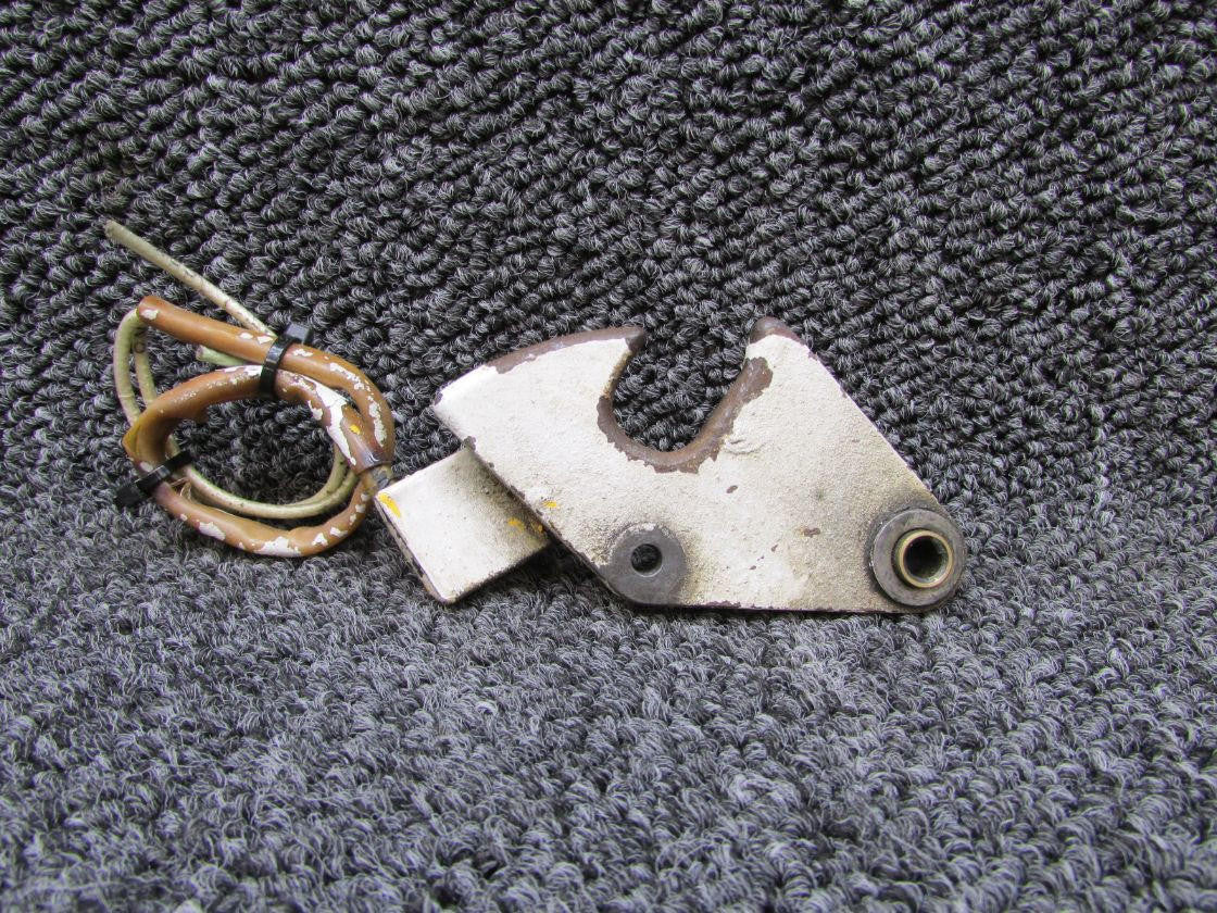 Cessna Aircraft Parts 1241078-5, S1377-1 Cessna 210L Lock Assembly LH with Switch