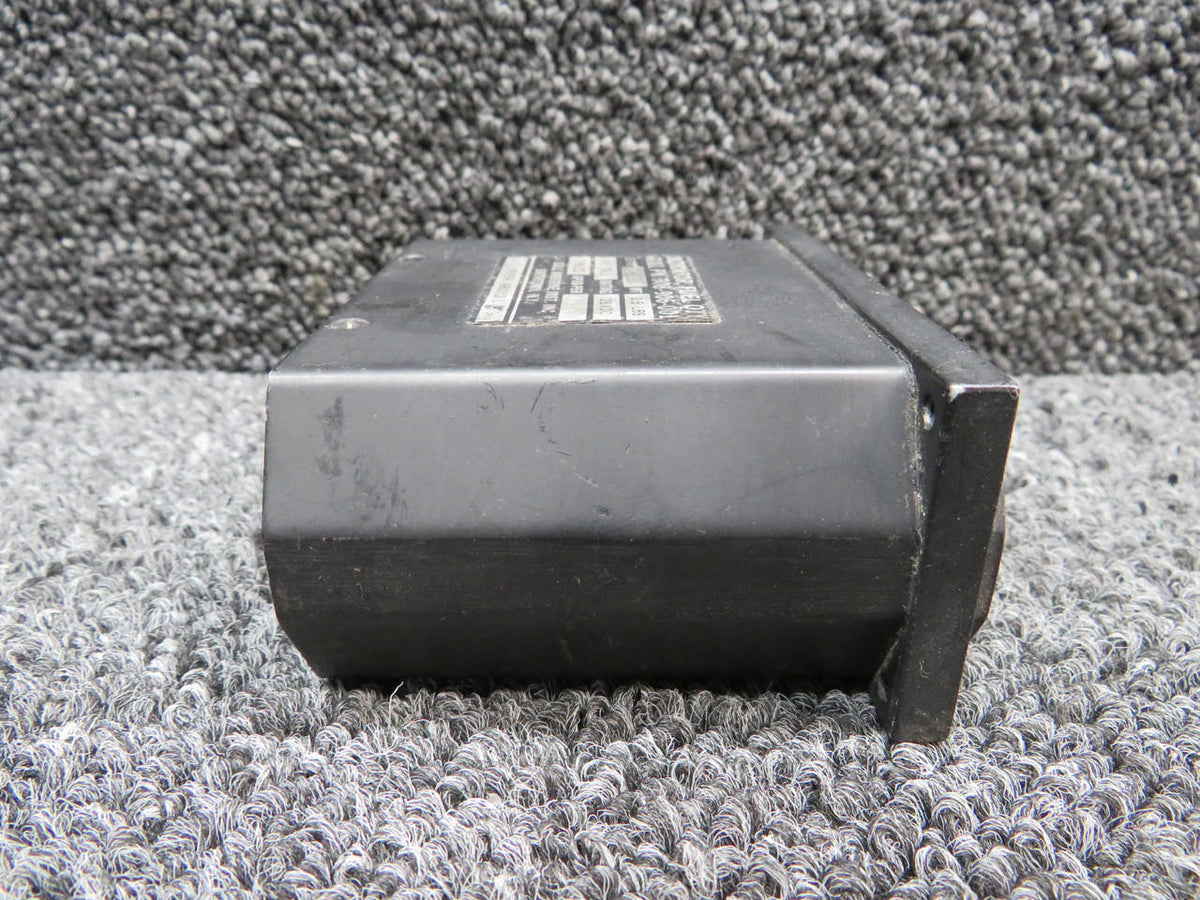 Gull Airborne 308-906-001 (Alt: 980112-1) Gull Airborne Type II Fuel Quantity Indicator (Volts: 28)