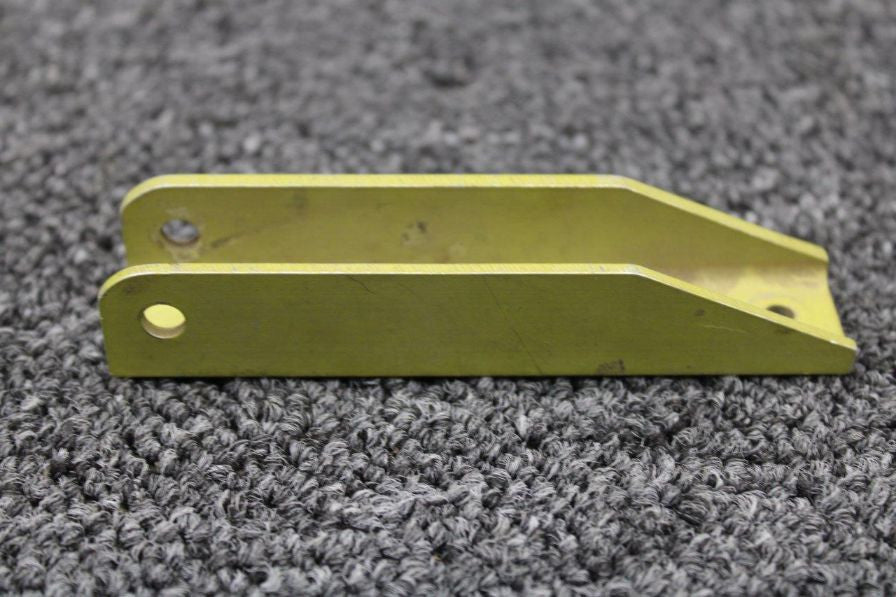33608-003 Piper Flap Hinge Outboard (SA)
