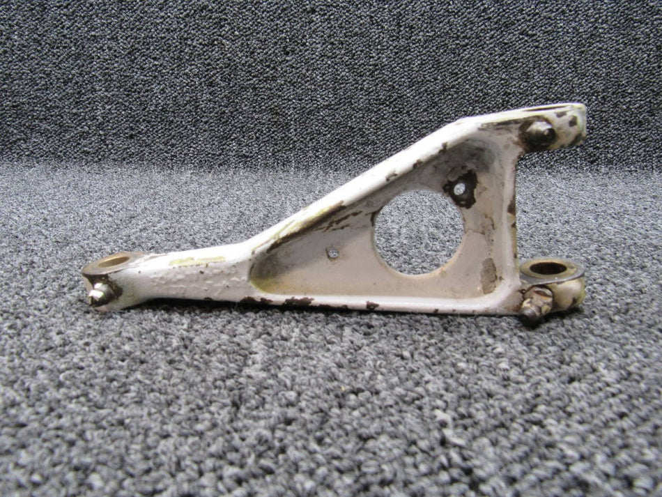 5141005-10 Cessna 421 Main Gear Link Assembly Lower RH (Different Zerk)