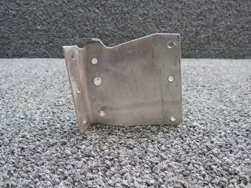0712629-2 Cessna 182M Stabilizer Attach Bracket RH