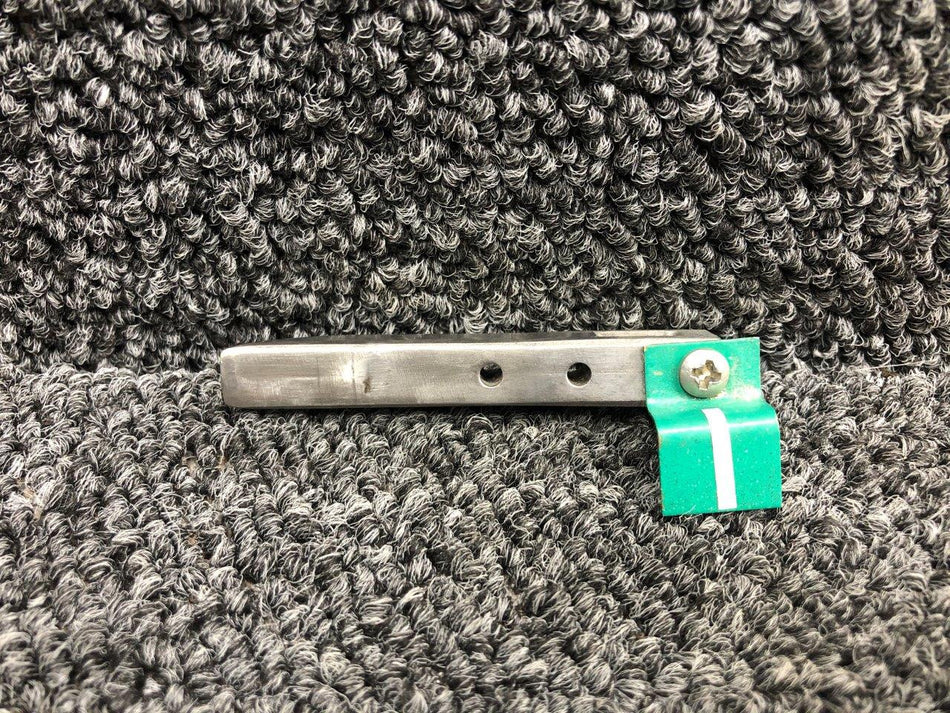 5111545-4, 5111560-18 Cessna 421C Lower Cabin Door Latch Pin with Indicator