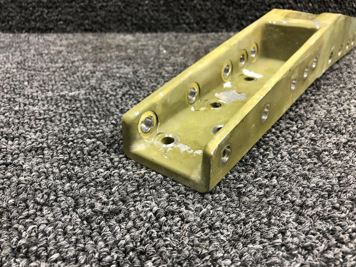 Cessna Aircraft Parts 5011123-1 Cessna 421C Aft Wing Spar Fitting Upper LH or RH