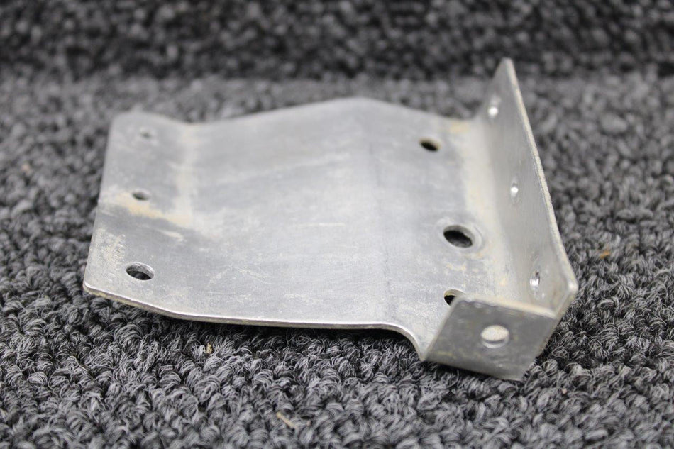 Cessna Aircraft Parts 0712524-2 Cessna 182P Stabilizer Attach Bracket RH